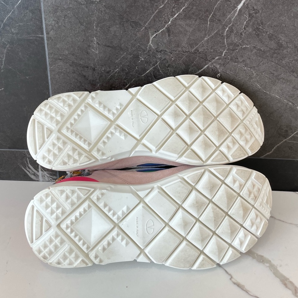 ๐ HP ๐ Valentino Knit Embellished Sneakers - Picture 6 of 10